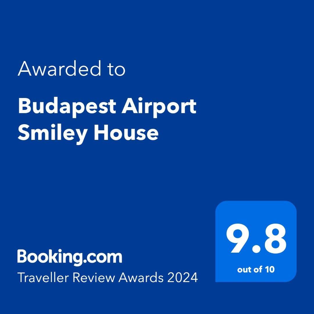 Budapest Airport Smiley House Gyál Extérieur photo